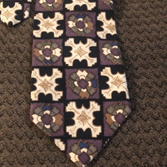 Hawkes and Keynes New Bond Street Tie - Picture 2 of 3